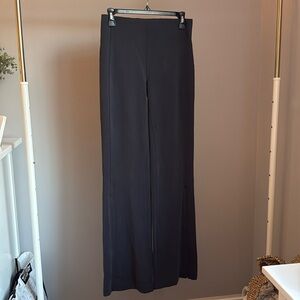 Barely Worn - Lululemon Women's Size 6 Ribbed Softstreme Flared Pant